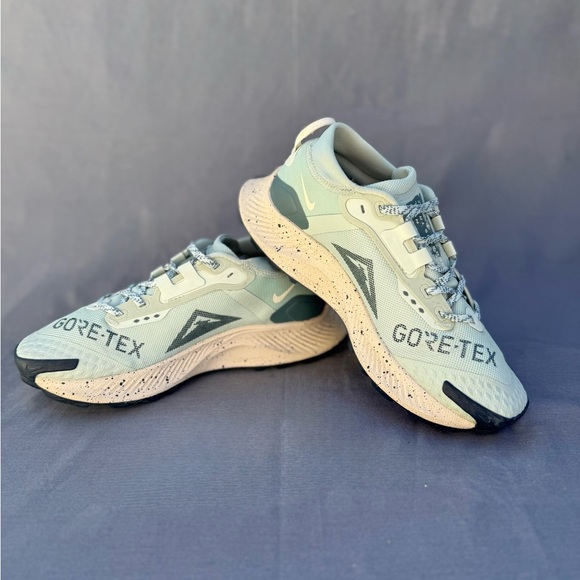 Nike Pegasus Trail 3 GORE-TEX running shoes women's Size 7 Seafoam - Picture 1 of 8